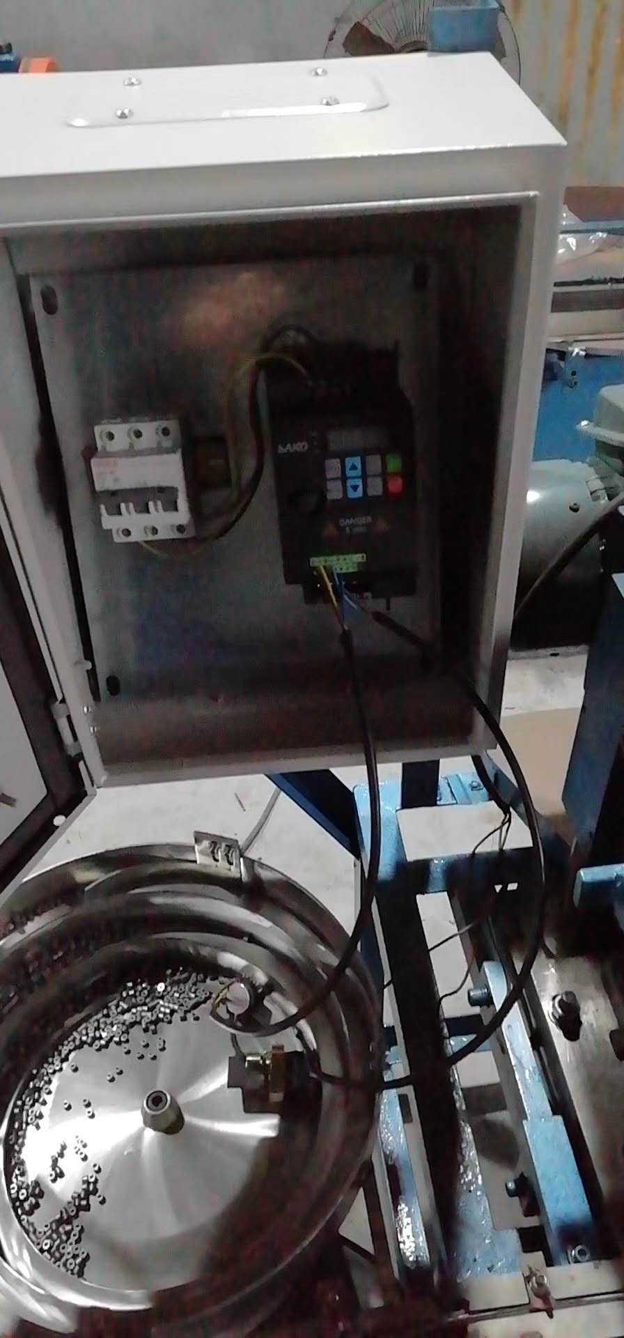 “三科變頻器”